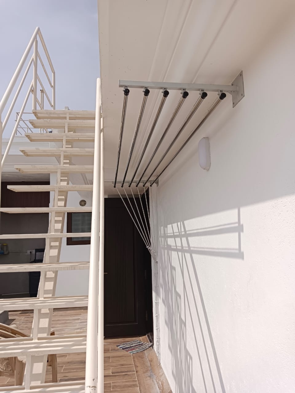 Side wall clamp work Cloth Hanger image