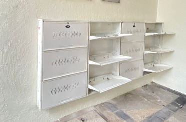 White shoe rack metal